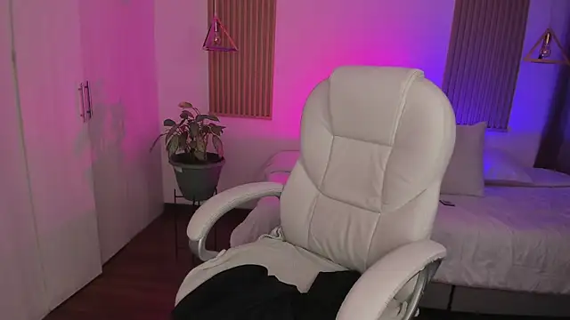 Kendall Bunnyy online show from 27, 11, 2025