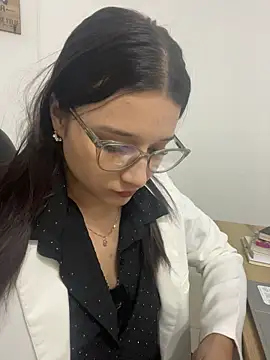 littlemelodi18 online show from 19, 12, 2025