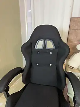 littlemelodi18 online show from 24, 2, 2026