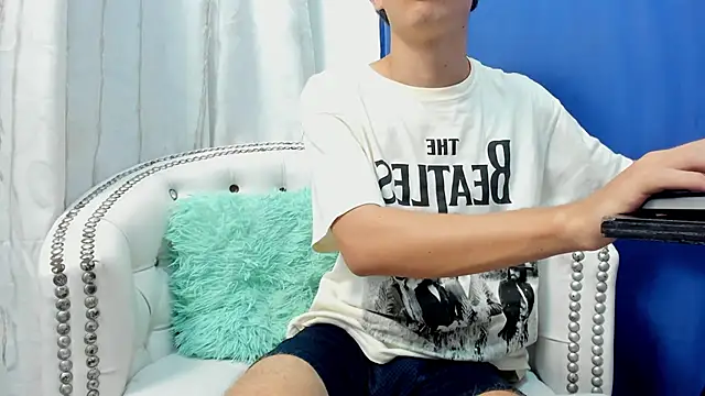 Snapshot of Little_Peeter chatting on 12, 1, 2025 Little Peeter online show from 12, 1, 2025