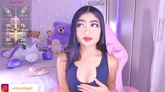 Snapshot of urfavprettygirl chatting on 13, 7, 2026 urfavprettygirl online show from 13, 7, 2026