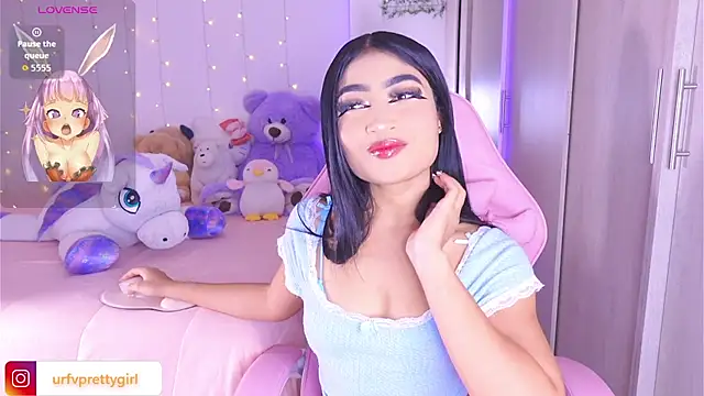 Snapshot of urfavprettygirl chatting on 18, 7, 2026 urfavprettygirl online show from 18, 7, 2026