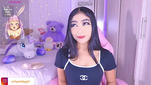 Snapshot of urfavprettygirl chatting on 11, 7, 2026 urfavprettygirl online show from 11, 7, 2026