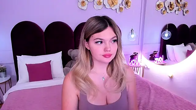 ZaraBloom online show from 13, 1, 2026