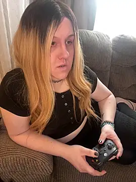 PuckBunny17 online show from 2, 2, 2025