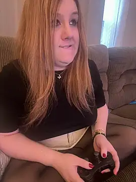 PuckBunny17 online show from 4, 3, 2026