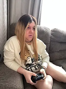 PuckBunny17 online show from 25, 1, 2025