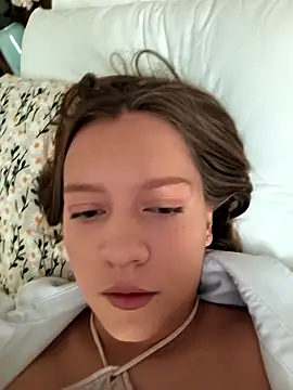 AliceBrayan online show from 9, 9, 2025