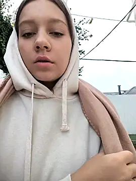 AliceBrayan online show from 12, 10, 2025