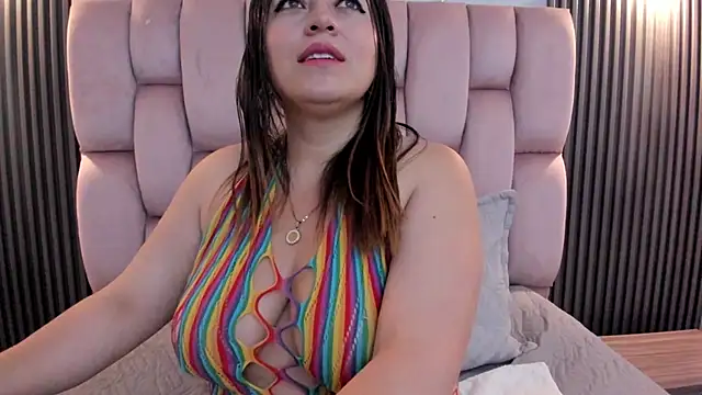 Snapshot of Soofhiaa_R chatting on 22, 9, 2025 Soofhiaa R online show from 22, 9, 2025