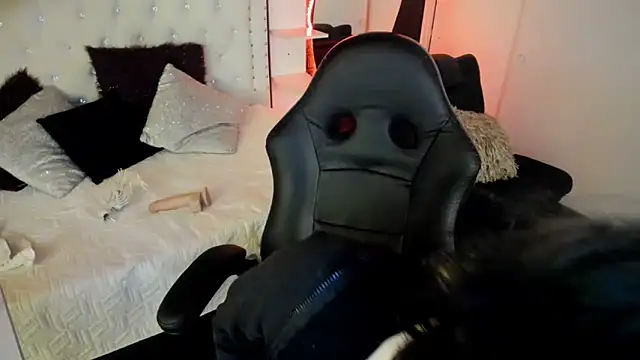 Ghosty Doll online show from 5, 2, 2025