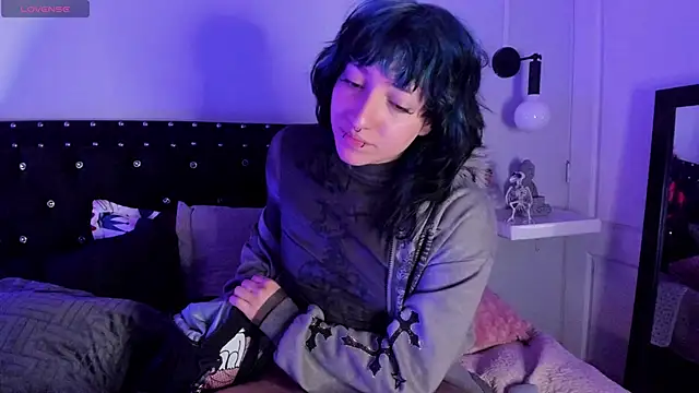 Ghosty Doll online show from 13, 11, 2025