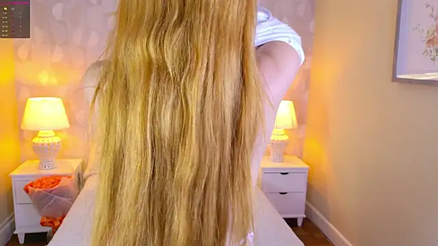 Snapshot of april_rousse chatting on 19, 2, 2025 april rousse online show from 19, 2, 2025