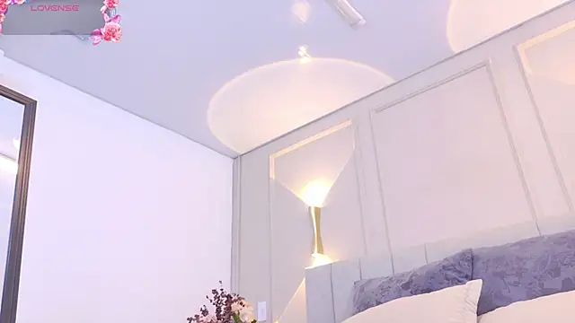 Snapshot of april_rousse chatting on 22, 10, 2025 april rousse online show from 22, 10, 2025