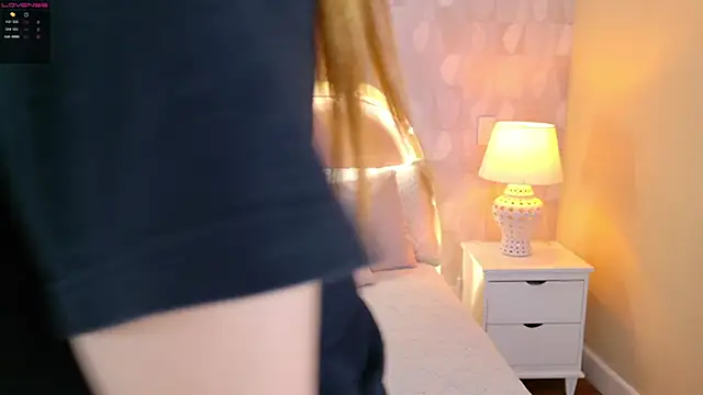 Snapshot of april_rousse chatting on 7, 3, 2025 april rousse online show from 7, 3, 2025