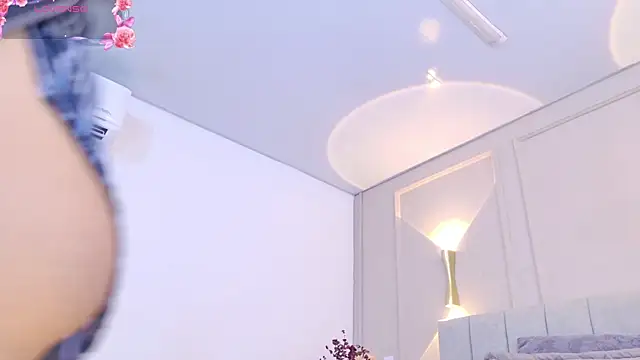 Snapshot of april_rousse chatting on 21, 10, 2025 april rousse online show from 21, 10, 2025