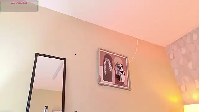 Snapshot of april_rousse chatting on 10, 9, 2025 april rousse online show from 10, 9, 2025