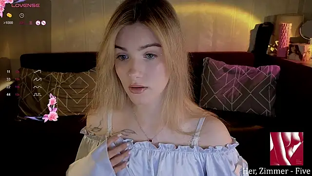 Snapshot of SpiceJessy chatting on 20, 2, 2025 SpiceJessy online show from 20, 2, 2025