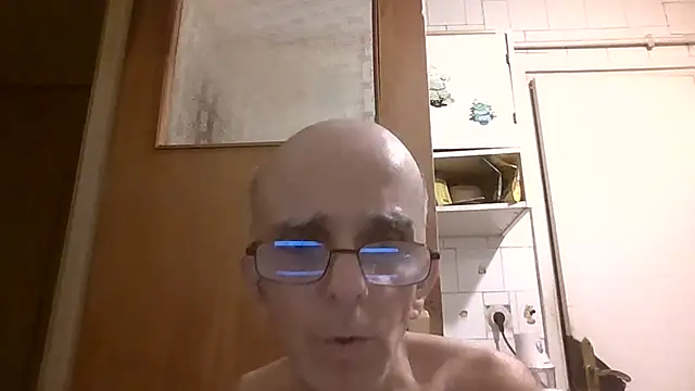 Snapshot of mariusica1@xh chatting on 16, 7, 2026 mariusica1xh online show from 16, 7, 2026