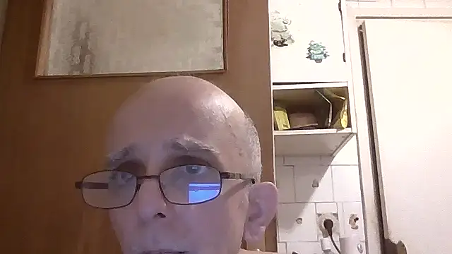 Snapshot of mariusica1@xh chatting on 30, 6, 2026 mariusica1xh online show from 30, 6, 2026