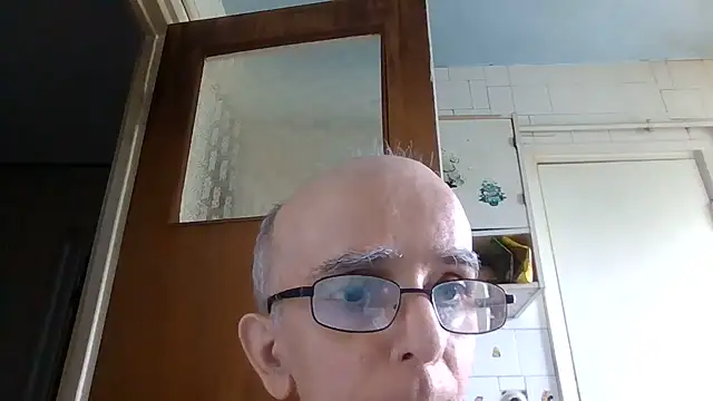Snapshot of mariusica1@xh chatting on 19, 7, 2026 mariusica1xh online show from 19, 7, 2026