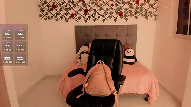 Snapshot of Lilith_Miller21 chatting on 8, 11, 2025 Lilith Miller21 online show from 8, 11, 2025