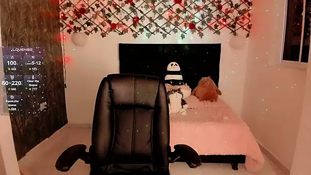 Snapshot of Lilith_Miller21 chatting on 7, 10, 2025 Lilith Miller21 online show from 7, 10, 2025