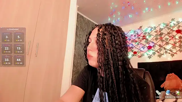 Snapshot of Lilith_Miller21 chatting on 10, 10, 2025 Lilith Miller21 online show from 10, 10, 2025