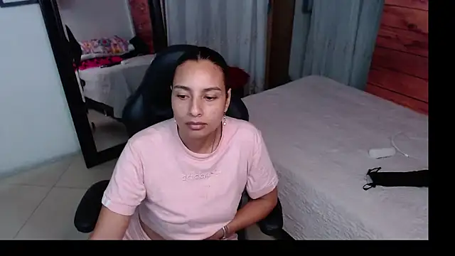 Snapshot of mykaelahoney chatting on 26, 3, 2026 mykaelahoney online show from 26, 3, 2026