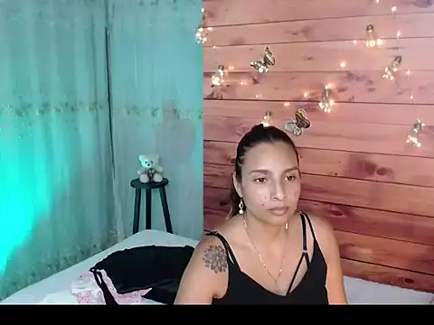 Snapshot of mykaelahoney chatting on 20, 3, 2026 mykaelahoney online show from 20, 3, 2026