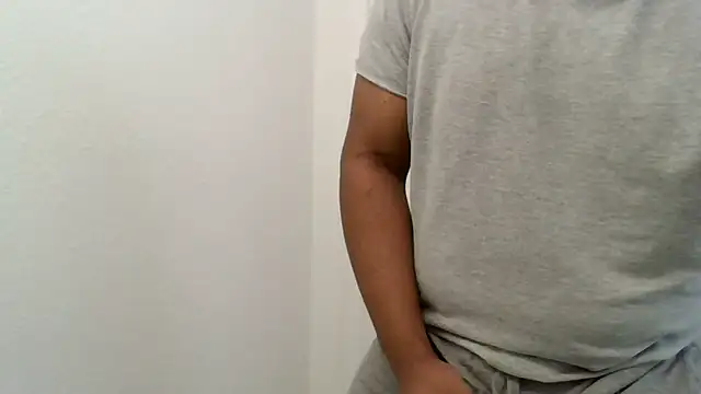 Snapshot of daddythiccklegg chatting on 20, 2, 2025 daddythiccklegg online show from 20, 2, 2025