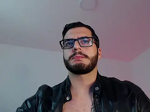 Snapshot of thomas_gun chatting on 5, 11, 2025 thomas gun online show from 5, 11, 2025