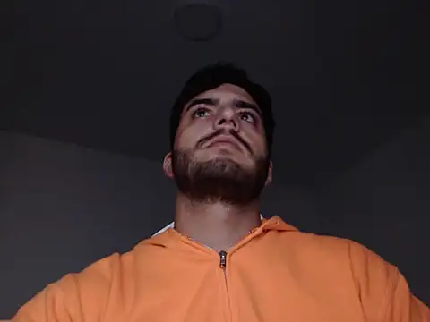 Snapshot of thomas_gun chatting on 26, 10, 2025 thomas gun online show from 26, 10, 2025