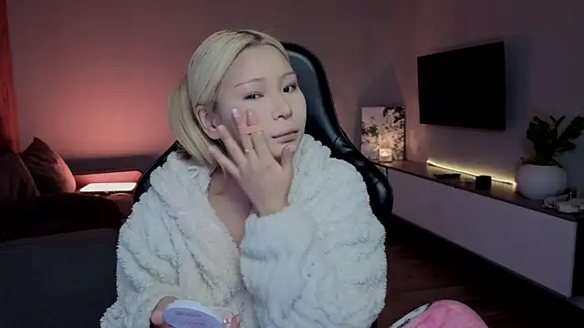 RileyMee online show from 12, 3, 2026