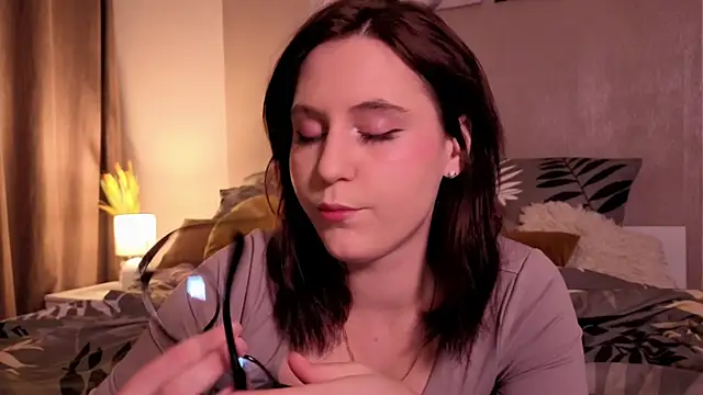 Diana Flower online show from 7, 1, 2026