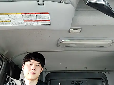 Snapshot of whitebriefboy chatting on 28, 5, 2026 whitebriefboy online show from 28, 5, 2026