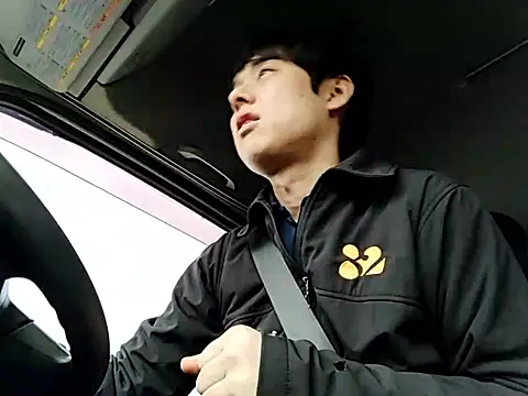 whitebriefboy online show from 1, 4, 2026