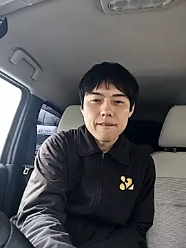 whitebriefboy online show from 25, 3, 2026