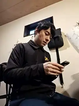 whitebriefboy online show from 10, 3, 2026