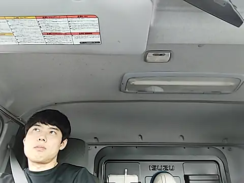 Snapshot of whitebriefboy chatting on 27, 5, 2026 whitebriefboy online show from 27, 5, 2026