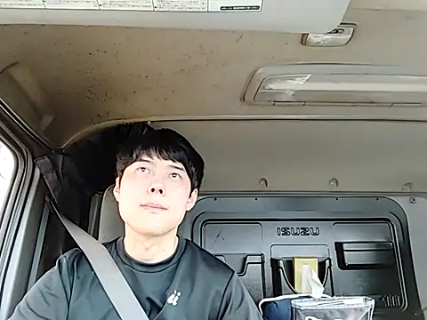 Snapshot of whitebriefboy chatting on 25, 5, 2026 whitebriefboy online show from 25, 5, 2026