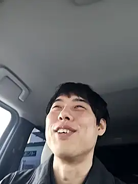 whitebriefboy online show from 24, 4, 2026