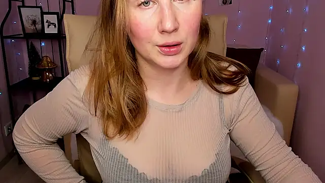 Snapshot of Helens_love chatting on 11, 2, 2025 Helens love online show from 11, 2, 2025