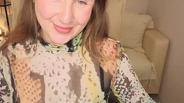 Snapshot of Helens_love chatting on 15, 7, 2026 Helens love online show from 15, 7, 2026