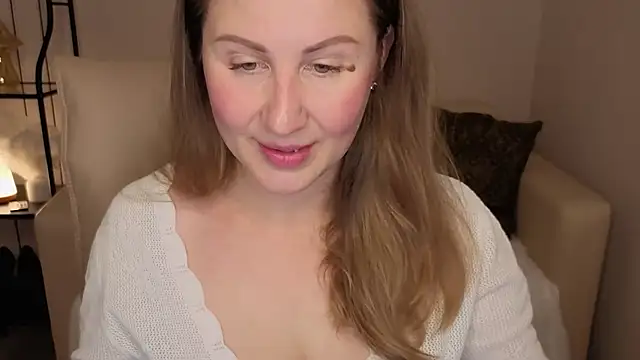 Snapshot of Helens_love chatting on 3, 10, 2025 Helens love online show from 3, 10, 2025