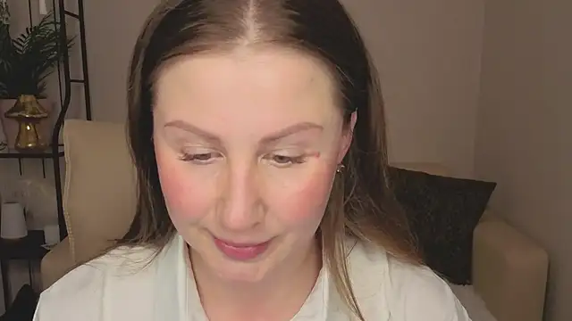 Snapshot of Helens_love chatting on 18, 6, 2026 Helens love online show from 18, 6, 2026