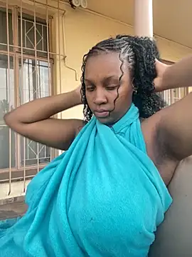 Snapshot of Candy_Love_18 chatting on 24, 9, 2025 Candy Love 18 online show from 24, 9, 2025