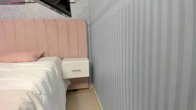 Annie Cute18  online show from 6, 3, 2025