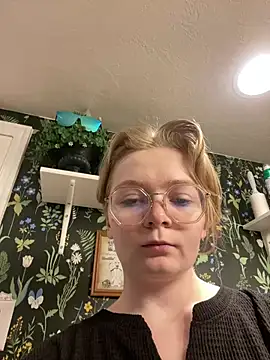 Snapshot of AddalineSwift chatting on 13, 1, 2025 AddalineSwift online show from 13, 1, 2025