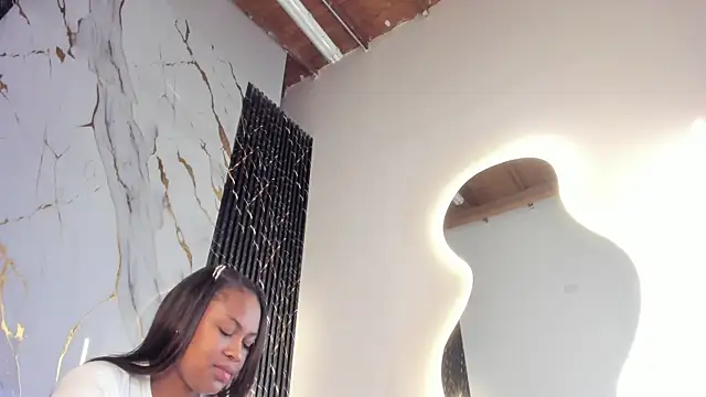 ebony hot1 online show from 13, 2, 2026